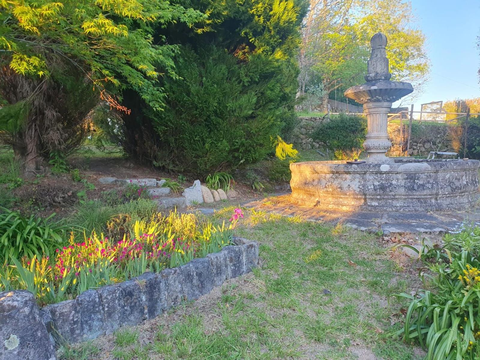 Casa Rural A Pousa Gondomar Con Piscina Villa Exterior foto